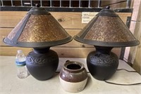 2 metal lamps & small stoneware crock