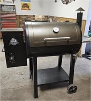 Pitt Boss Pellet Smoker Grill, with cover and 2