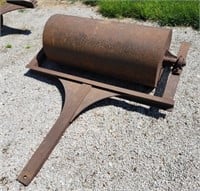 36" all metal land roller. (Can be attached to lot