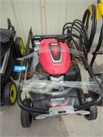 Honda gas powered push mower
