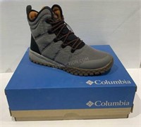 Sz 9.5 Mens Columbia Boots - NEW
