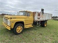 1969 Ford 6000 grain truck w/ auger