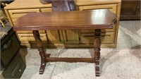 Nice solid wood console table measures 45x29x16