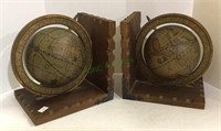 Great vintage World globe bookends solid framing