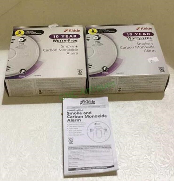 Smoke and carbon monoxide battery operated alarms