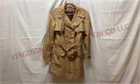 Vtg Double Breasted Trench Coat w Military Buttons