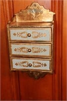 Italian Florentine gilded 3 drawer hanging