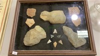 Collection of Native American items - arrowheads,