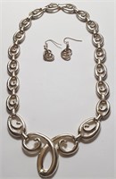 GOLD TONE NECKLACE & EARRINGS