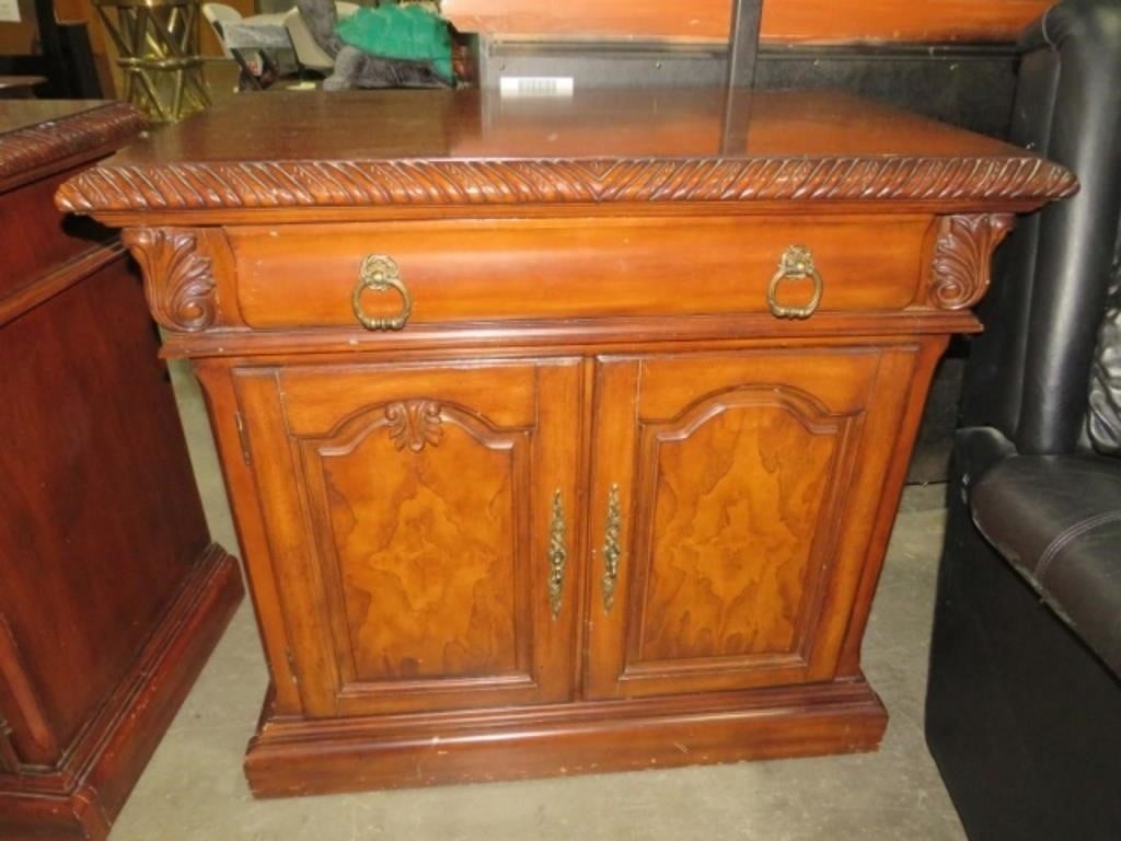 HEAVY WOOD CARVED CHERRY 1 DR/2 DO NIGHTSTAND