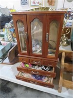 WOOD 2DO 3 DRAWER JEWELRY CASE WITH CONTENTS