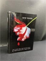 2006 1st Edition New Moon by Stephenie Meyer