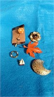 Vintage Brooches & Pins