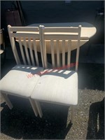 Kitchen Table and 2 Chairs (Yard)