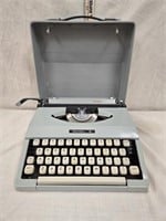 Vintage Signet Portable Typewriter