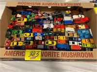 FLAT W/ LOOSE HOT WHEELS & DIECAST OF ALL KINDS