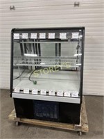 General 3' Curved Glass Ref. Bakery Display Case