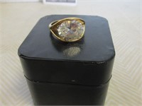 Fabulous costume ring with box - Sz 7