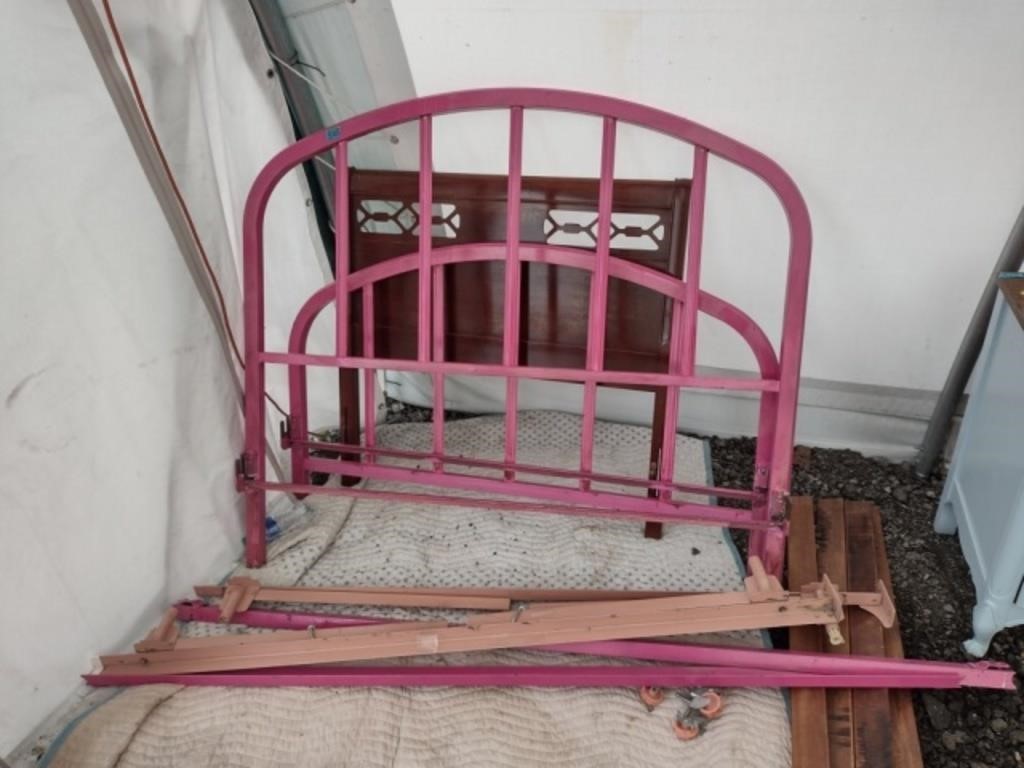 Full Size Pink Wire Frame Bed Frame