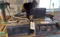 USED BATTERY LOT WITH BATTERY CASE FOR SUMP PUMP