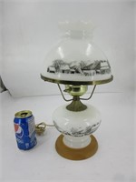 Ancienne lampe de table en milk glass