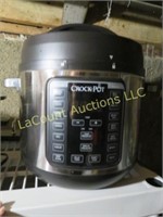 Crock pot pressure cookerw accessories