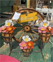 Wagon Wheel Flower Pot Welcome Sign