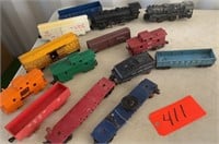 TOY TRAIN ENGINES SND CARS-LIONEL