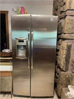 GE Adora Side by Side Refrigerator/ Freezer Model