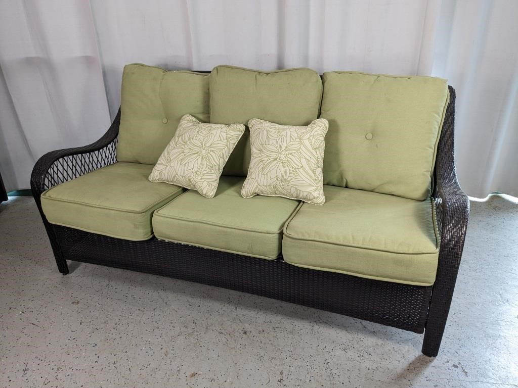(1) 3-Seater Wicker Patio Sofa