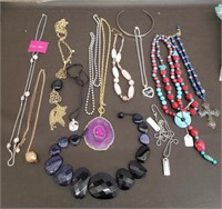 Lot of Nice Fashion Jewelry. Mixed Materials