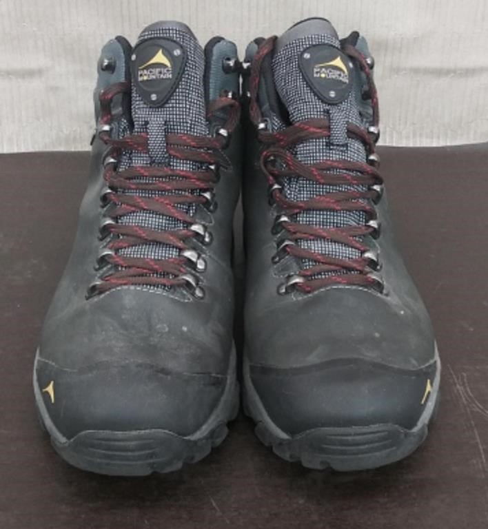 Pacific Mountain Hiking Boots - size 9 1/2