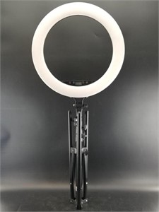 Ring light and tripod