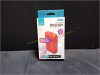 iLive Red Portable Charger w/ LED Flash Light