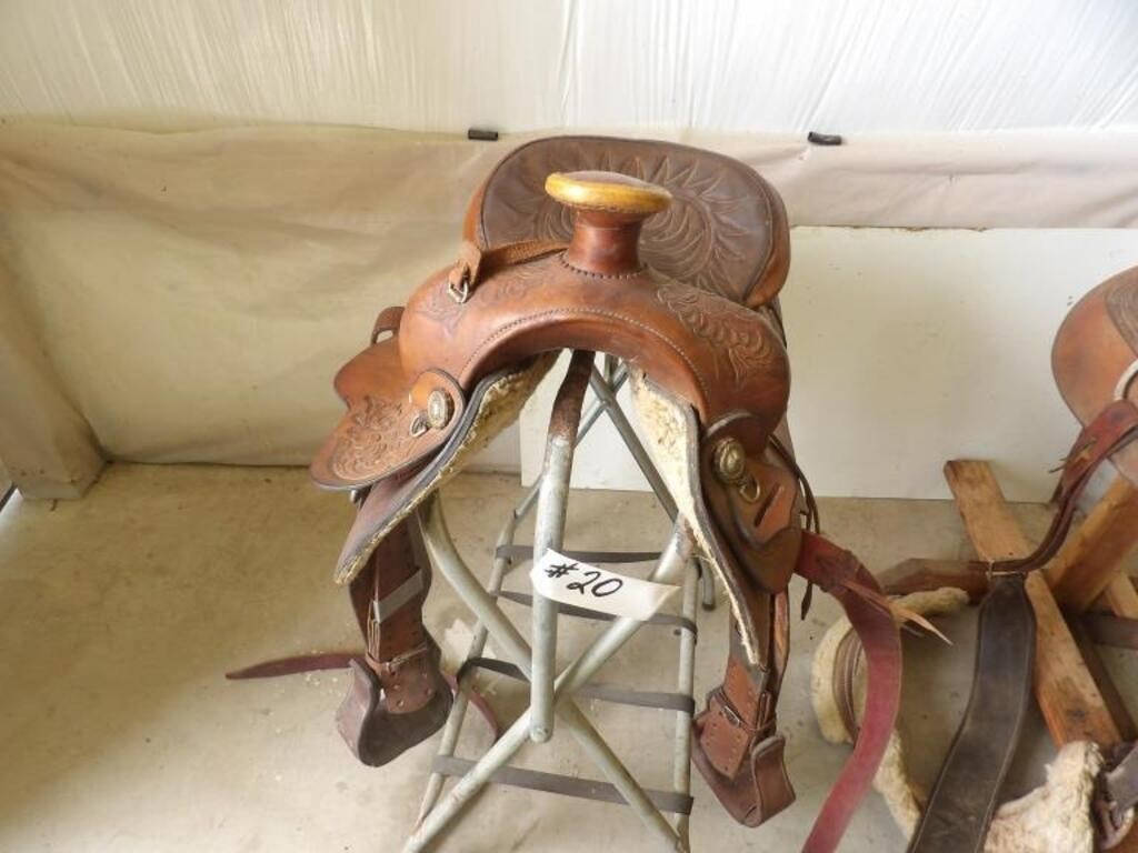 Hereford 15" saddle