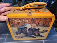 GENTLE BEN LUNCH BOX AND BOOKS