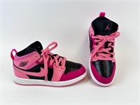 Air Jordan 1 Mid Coral Little Kid Size 13C Shoes