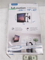 Simplicity Full Motion 19-47" TV Wall Mount in Box