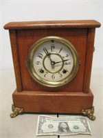 Vintage New Haven Mantle Clock w/ Pendulum &