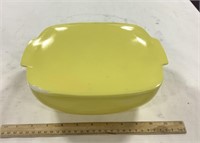 Yellow colored Pyrex bowl w/ lid - paint worn off