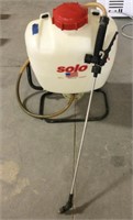 Solo backpack 4 gal sprayer