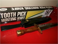 TOOTH PICK HUNTING KNIFE IN BOX
