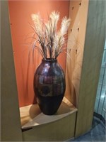 2 Vases & 5 Pictures