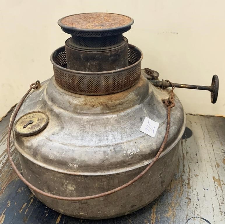 Antique Metal Kerosene/Oil Lamp- NO SHIPPING