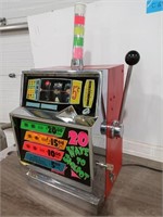 Vintage 5¢ Slot Machine