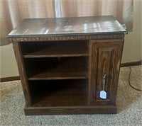 Tv stand 30in x 17in x 17in