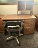 Wooden 3 drawer office desk 48in x 24in x 30in