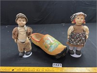 China Dolls, Wooden Shoe