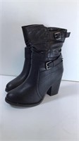 New Daily Shoes 
Boots Size 7