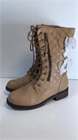New Daily Shoes Size 5 Boots